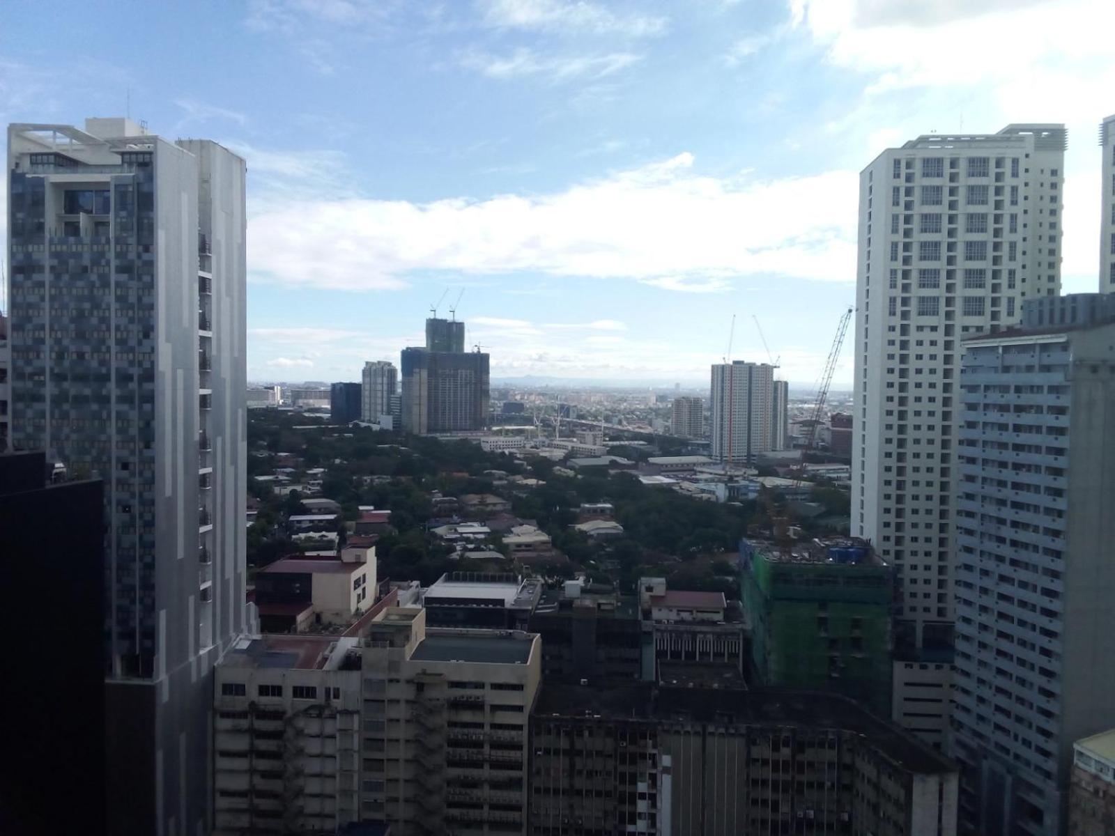 Kl Tower Makati Apartments By Ph Staycation Manila Exterior photo